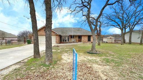 817 Cherry Lane, Springtown, TX, 76082 | Card Image