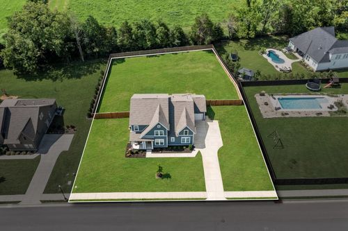 7219 Adenborough Dr, Fairview, TN, 37062-8177 | Card Image