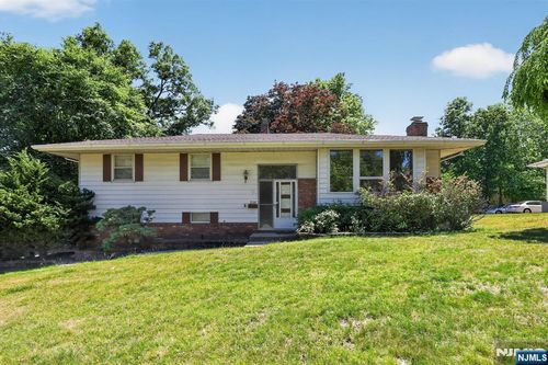 228 Shaw Pl, Park Ridge, NJ, 07656-2428 | Card Image