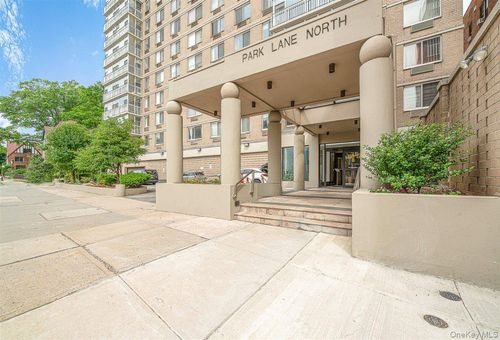12g-118-17 Union Tpke, Forest Hills, NY, 11375-6104 | Card Image