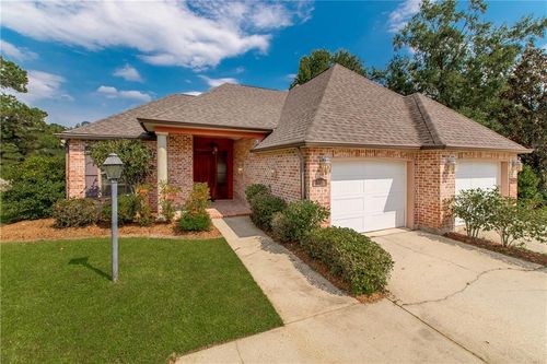811 Decatur St, Ponchatoula, LA, 70454-9715 | Card Image