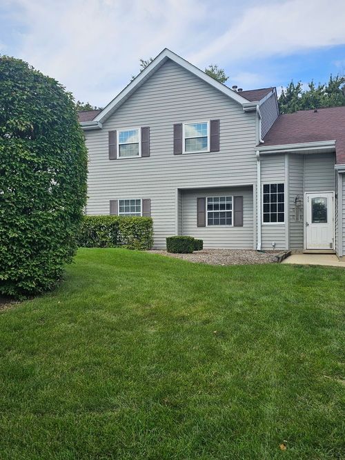 apt-c-56 N Victoria Ln, Streamwood, IL, 60107-6864 | Card Image