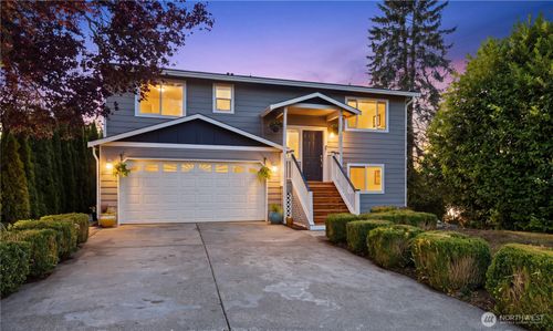 8317 14th Dr Se, Everett, WA, 98208 | Card Image