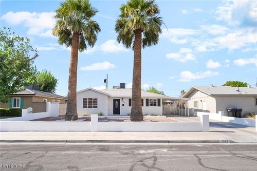 1054 Hassett Ave, Las Vegas, NV, 89104-3158 | Card Image