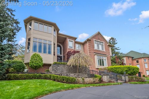 6608 Minnow Pond Dr, West Bloomfield, MI, 48322-2659 | Card Image