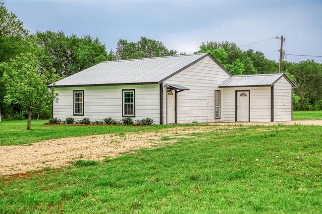 2799 Highway 21 E, House other with 3 bedrooms, 2 bathrooms and null parking in Paige TX | Image 22