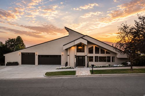 88 S Moss Hill Dr, Bountiful, UT, 84010-1335 | Card Image