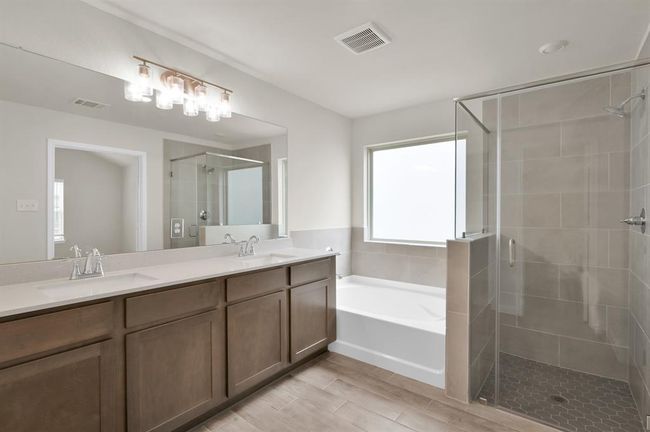 10111 Basil Beebalm Trce, House other with 3 bedrooms, 2 bathrooms and 2 parking in Magnolia TX | Image 11
