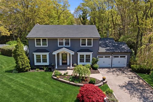 14 Long Acre Ln, Dix Hills, NY, 11746-7926 | Card Image