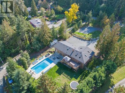 1069 Braithwaite Dr, House other with 7 bedrooms, 4 bathrooms and 2 parking in Cobble Hill BC | Image 1