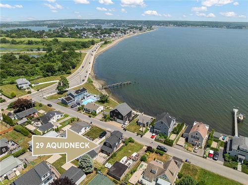 29 Aquidneck Ave, Portsmouth, RI, 02871-4303 | Card Image