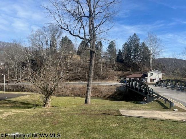 213 Park Dr, House other with 4 bedrooms, 1 bathrooms and null parking in Mannington WV | Image 9