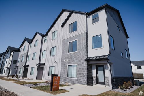 56-568 W 1760 N, Salem, UT, 84653-5821 | Card Image