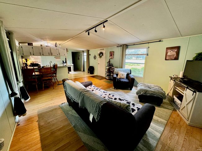 12630 E Shady Mdws, House other with 3 bedrooms, 2 bathrooms and null parking in Solsberry IN | Image 4