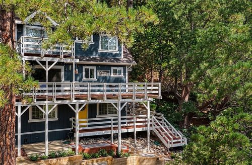 27313 Pinewood Dr, Lake Arrowhead, CA, 92352 | Card Image