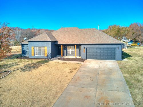 310 W Lauren Street, Kiefer, OK, 74041 | Card Image