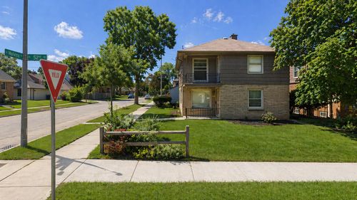 3901 N 52nd St, Milwaukee, WI, 53216-2309 | Card Image