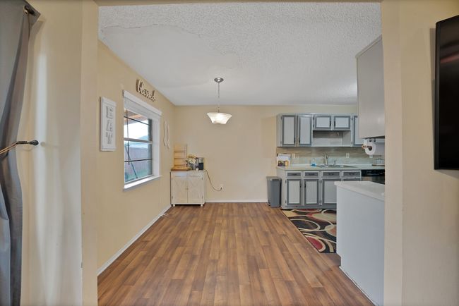 221 Long Shadow Ln, House other with 3 bedrooms, 2 bathrooms and null parking in Mesquite TX | Image 7