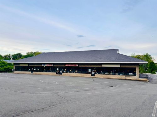 97 Plaistow Rd, Plaistow, NH, 03865-2828 | Card Image