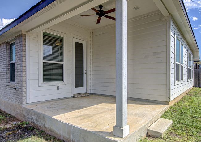 View of patio with ceiling fan | Image 21