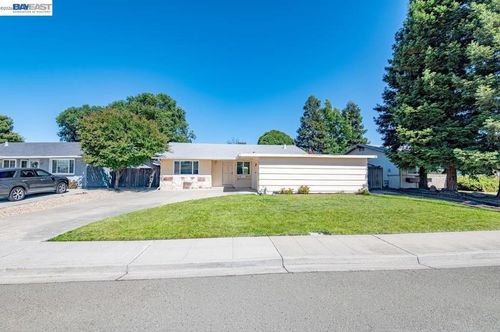 1457 Tulip Way, Livermore, CA, 94551-1328 | Card Image
