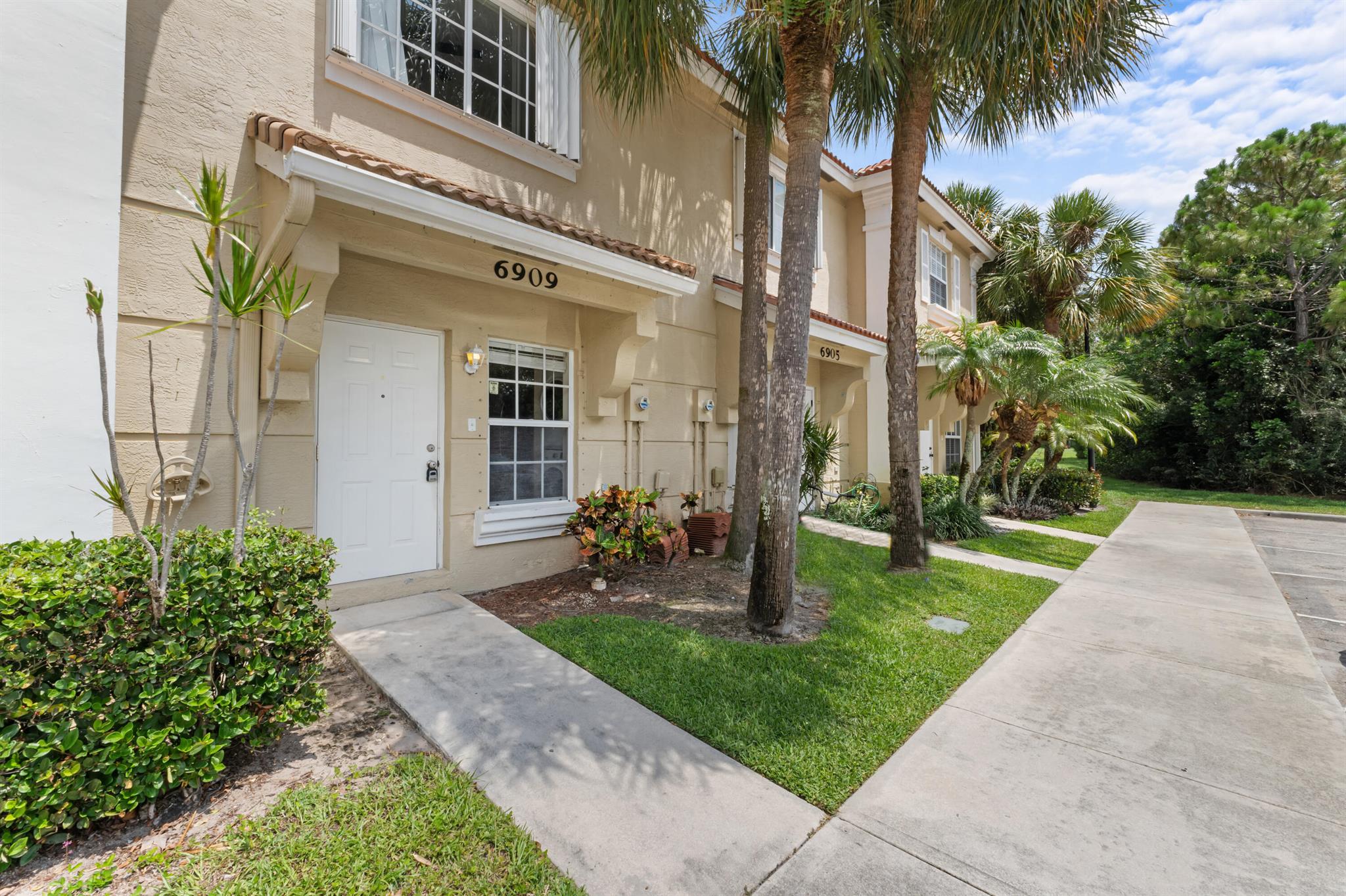 Crooked Fence Dr, Lake Worth, FL 33467