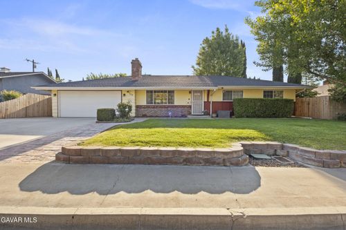 705 Elm Street, Tehachapi, CA, 93561 | Card Image