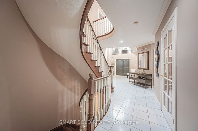 58 Helmsdale Ave, House other with 5 bedrooms, 4 bathrooms and 9 parking in Maple ON | Image 7