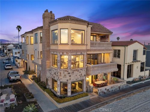 2 60th Pl, Long Beach, CA, 90803-5601 | Card Image