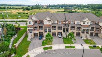 483 Terrace Way, Home with 4 bedrooms, 4 bathrooms and 3 parking in Oakville ON | Image 2