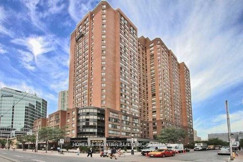 712-633 Bay St, Toronto, ON, M5G2G4 | Card Image