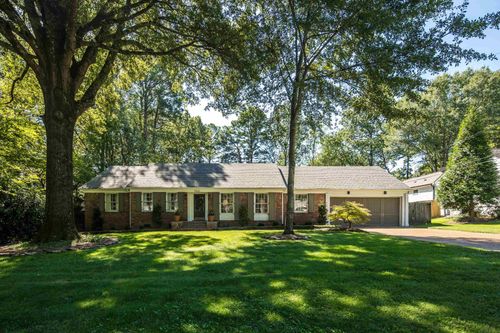 7519 Parker Cir, Germantown, TN, 38138-2813 | Card Image