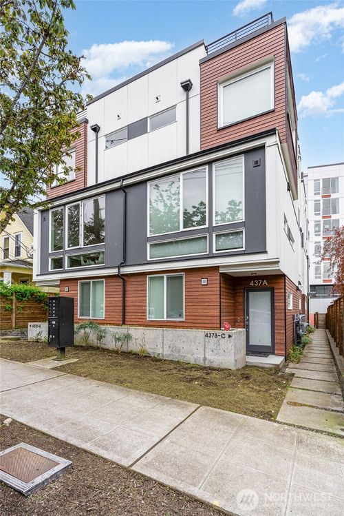 a-437 Ne 73rd St, Seattle, WA, 98115-5330 | Card Image