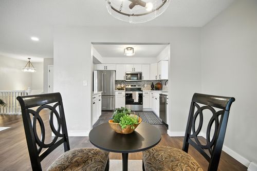 318 13th St Sw, Owatonna, MN, 55060-3802 | Card Image