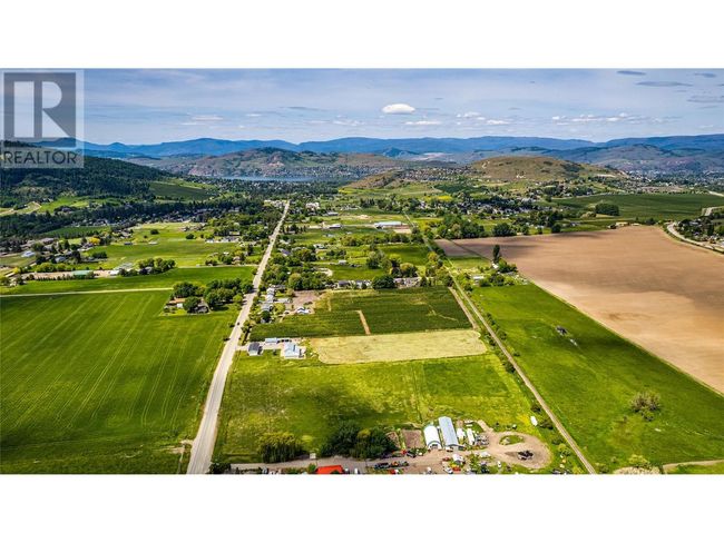 8935 Kalamalka Rd, House other with 4 bedrooms, 3 bathrooms and 30 parking in Coldstream BC | Image 75