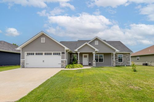 915 Lois Dr, CENTRALIA, MO, 65240 | Card Image