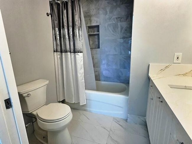 PH1-10 - 651 Okeechobee Blvd, Condo with 2 bedrooms, 2 bathrooms and null parking in West Palm Beach FL | Image 9