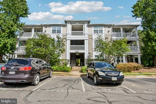apt-201-8107 Lacy Dr, MANASSAS, VA, 20109-7795 | Card Image