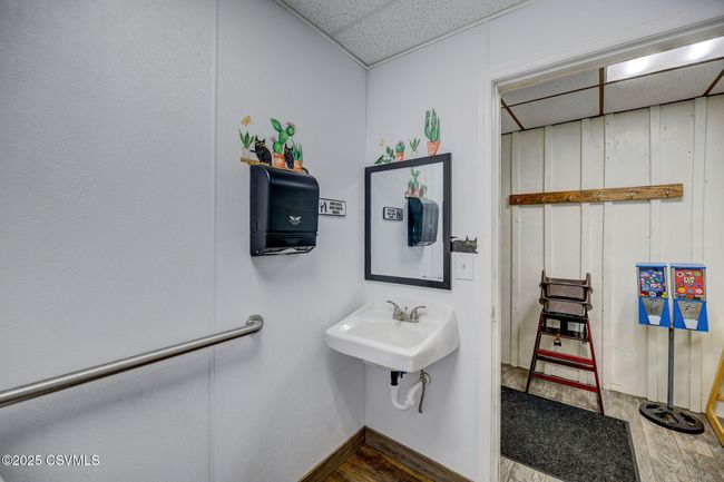 430 W 3 Rd St, Home with 0 bedrooms, 1 bathrooms and null parking in Nescopeck PA | Image 21