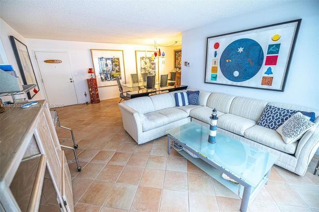APT-1809 - 2841 N Ocean Blvd, Condo with 2 bedrooms, 2 bathrooms and null parking in Fort Lauderdale FL | Image 4