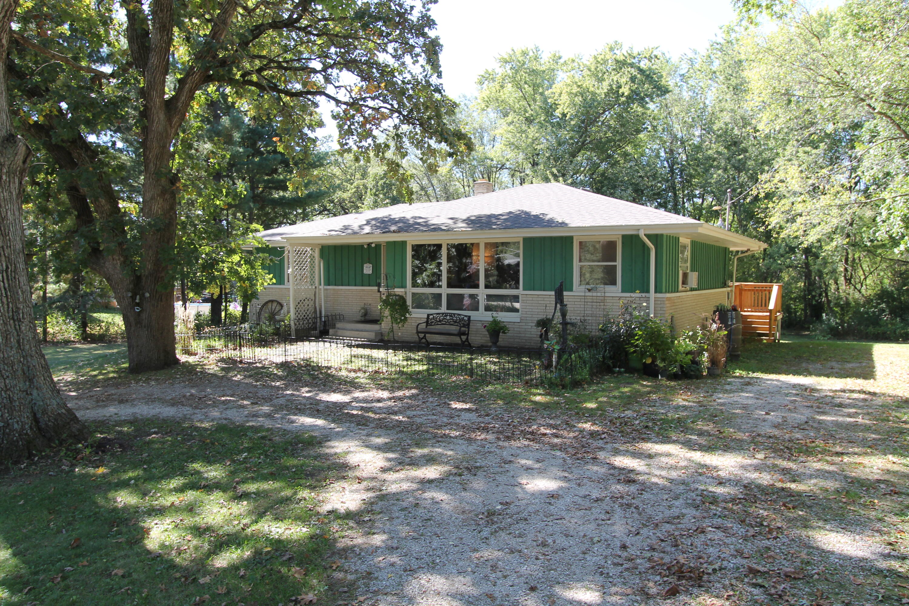 Sheard Rd, Burlington, WI 53105