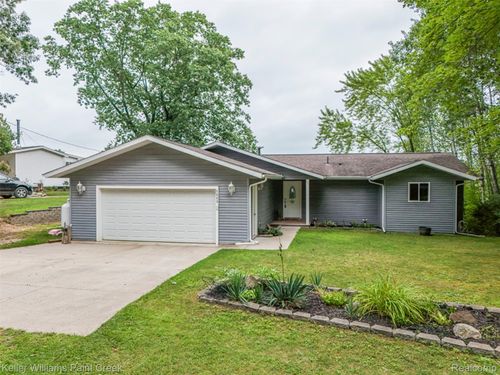 5889 Raymond Dr, Gladwin, MI, 48624-9244 | Card Image