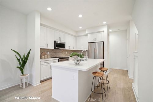 156 Balsawood, Tustin, CA, 92780-4614 | Card Image