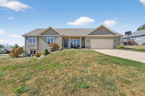 2917 Green Ave, Blue Mounds, WI, 53517-9427 | Card Image