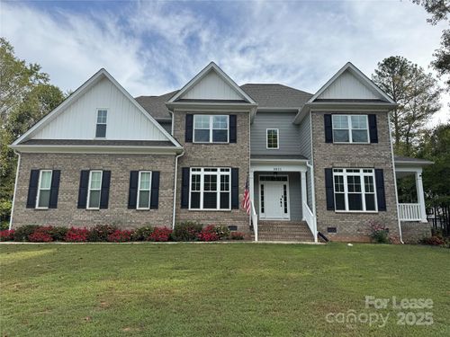 3011 Waxhaw Crossing Dr, Waxhaw, NC, 28173-2503 | Card Image