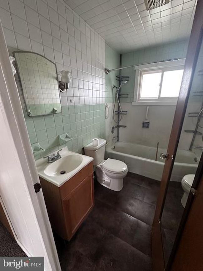 901 Walnut St, House other with 5 bedrooms, 2 bathrooms and null parking in ROARING SPRING PA | Image 31