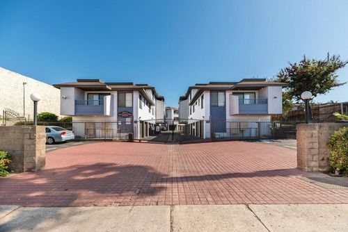 703-3215 Midway Dr, San Diego, CA, 92110 | Card Image