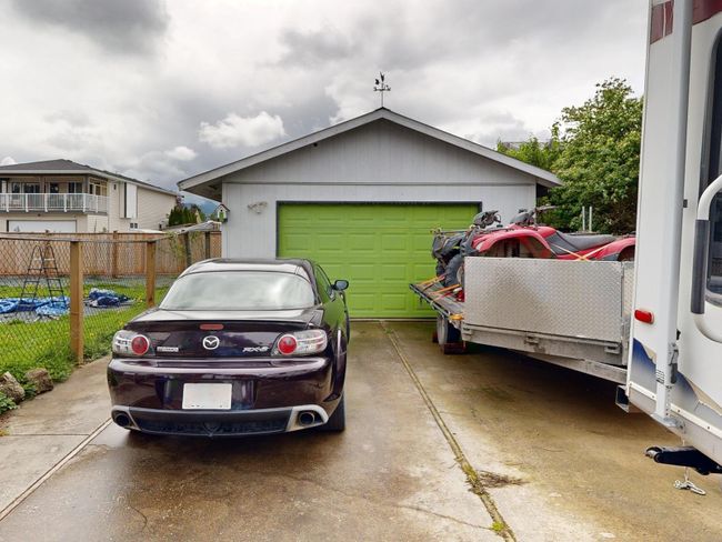46334 Maple Avenue, House other with 2 bedrooms, 1 bathrooms and 6 parking in Chilliwack BC | Image 4