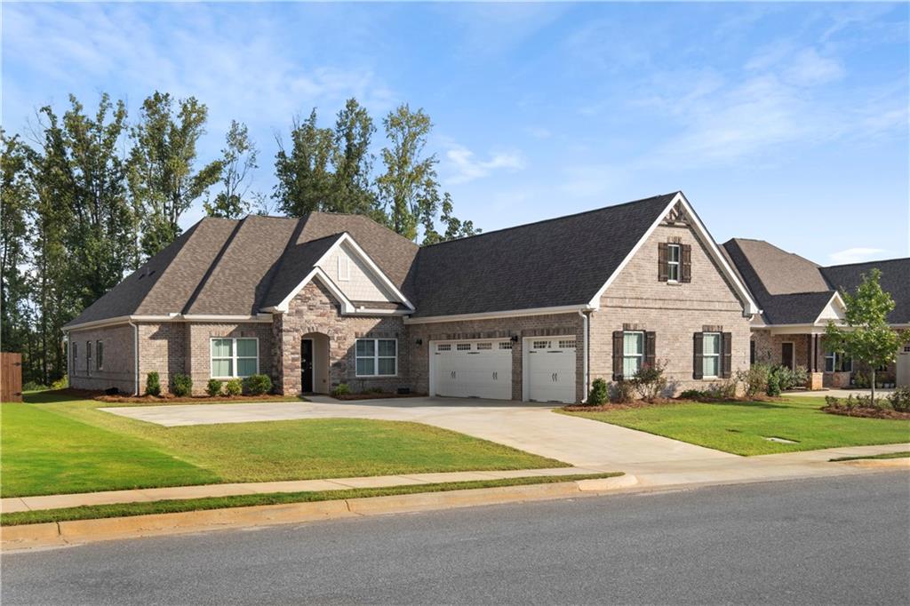 Hidden Lakes Dr, Opelika, AL 36801