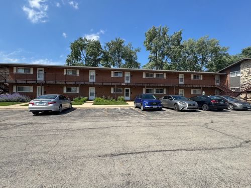 2c-1910 W Hatherleigh Ct, Mount Prospect, IL, 60056-4734 | Card Image